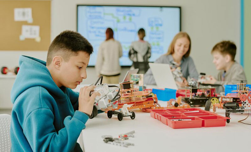 Experiential Learning: Transforming STEM Education